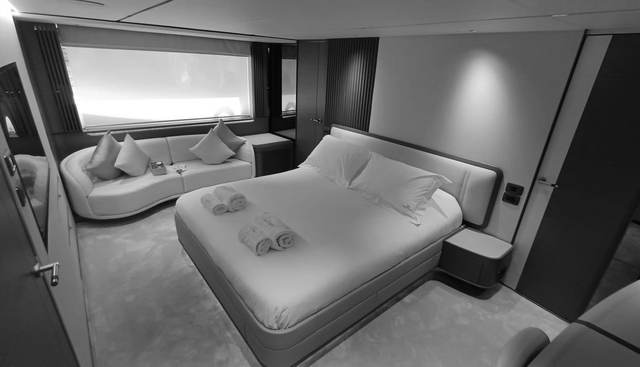 PRINCESS X80 yacht for sale 25