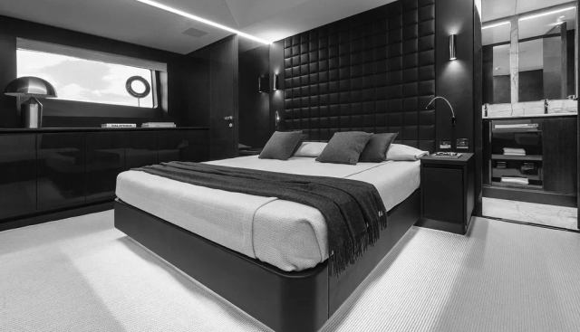 RIVA DIVA yacht for sale 24