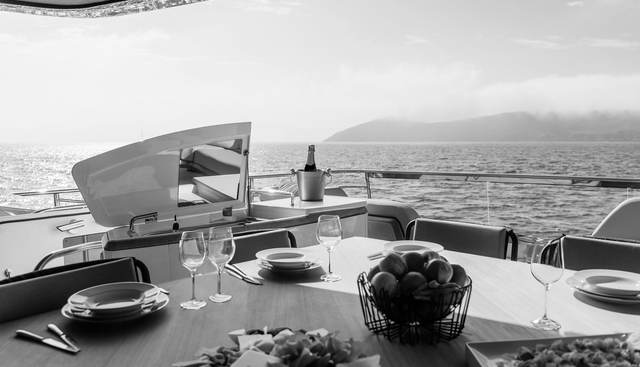 CHASE yacht for sale 39
