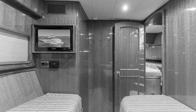 MALOU yacht for sale 30