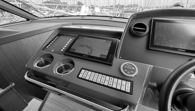 Roxy 2 yacht for sale 29