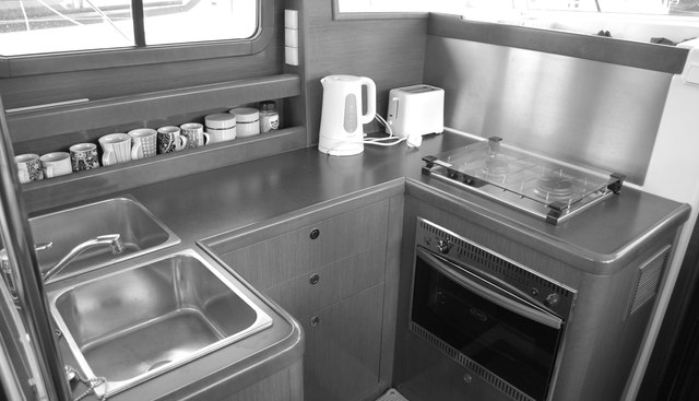 noname yacht for sale 13