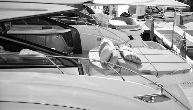 V55094 yacht for sale 8
