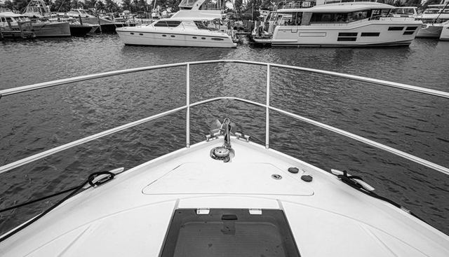 GRAYSKY V yacht for sale 9