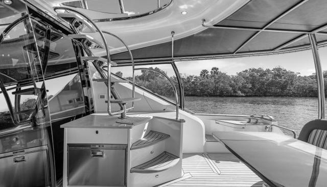 54 DAYBRIDGE yacht for sale 13