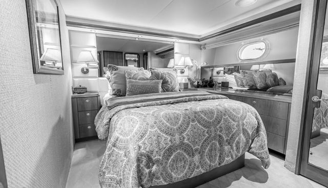 SNOWBORED yacht for sale 20