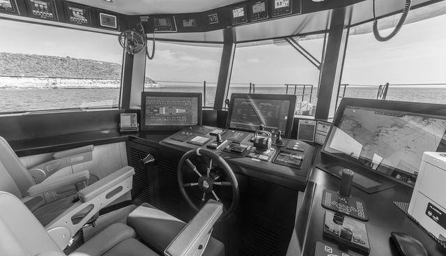 VANGUARD yacht for sale 17