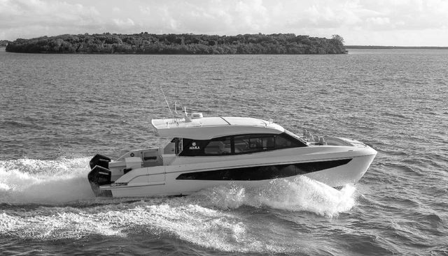 Aquila 42 Coupe yacht for sale 3