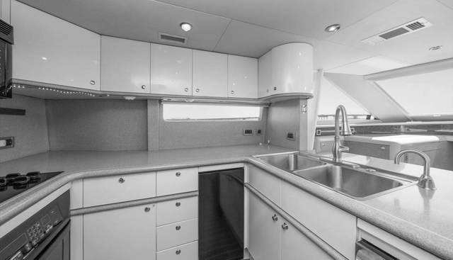 Octopi yacht for sale 34
