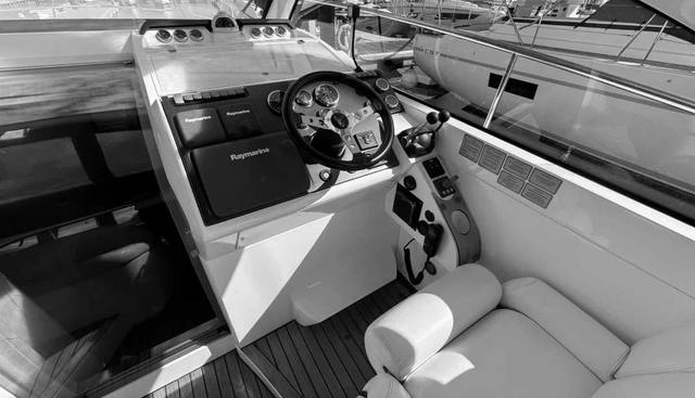 Fairline Targa 38 yacht for sale 7