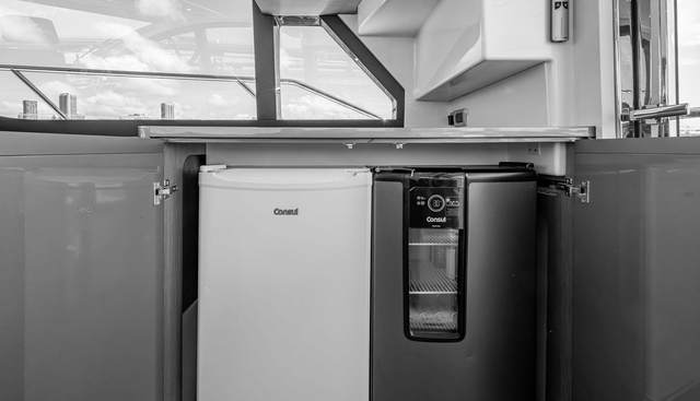 SUNTASTIC yacht for sale 28