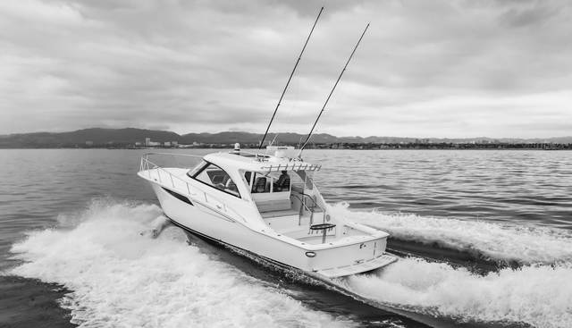 Commodore Two yacht for sale 2