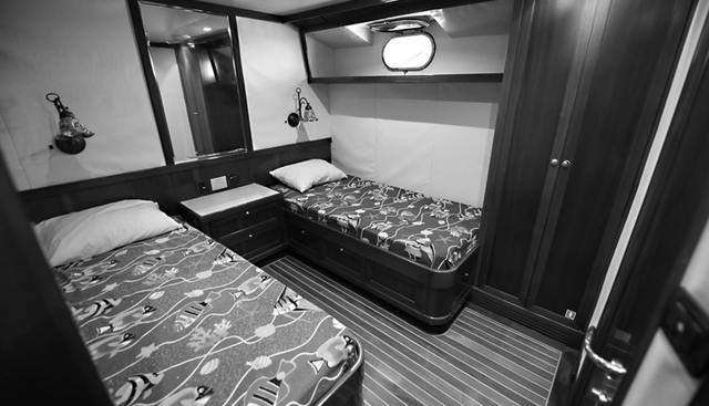 AMARELLLA F yacht for sale 20