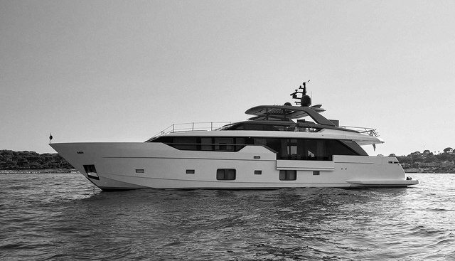 AMOUAJE yacht for sale 42