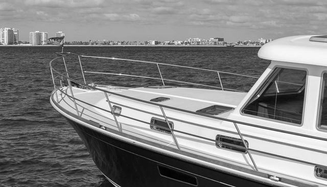 PINCH ME yacht for sale 14