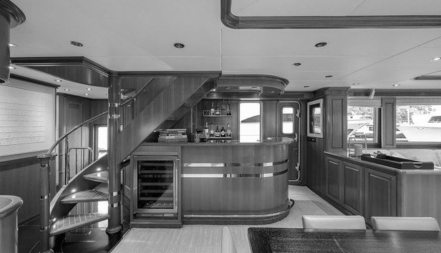 SOLACE yacht for sale 25