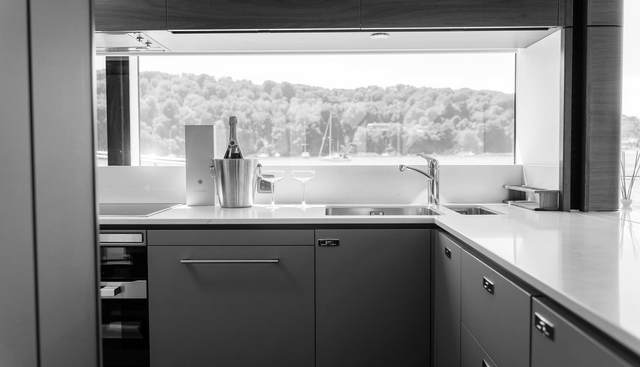 CHASE yacht for sale 12