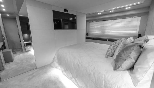 Sea Metri V yacht for sale 30