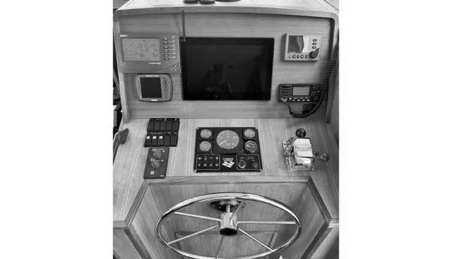 Rosie McLane yacht for sale 17