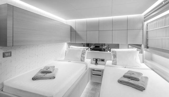 NUMARINE 32XP yacht for sale 28