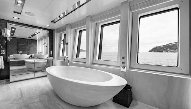 LOON yacht for sale 22