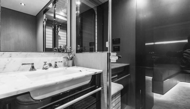 MAJESTIC MOMENTS yacht for sale 44