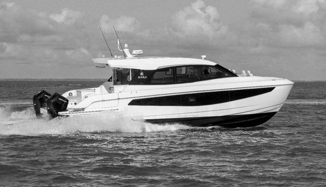 Aquila 42 Coupe yacht for sale 20