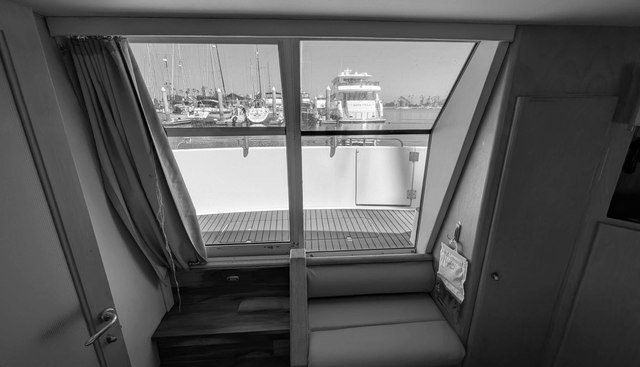 noname yacht for sale 37