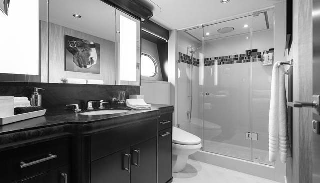 FIGARO yacht for sale 14
