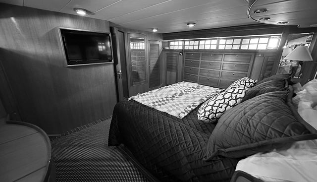 MISS STEPHANIE yacht for sale 22