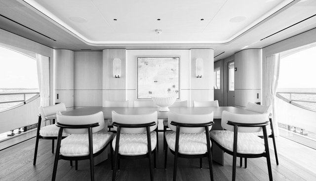 MOONEN 110 MUSTIQUE yacht for sale 30