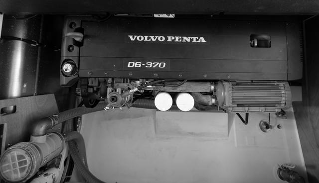 Everything Is Fine yacht for sale 33