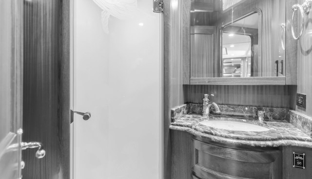 AL DI LA yacht for sale 60