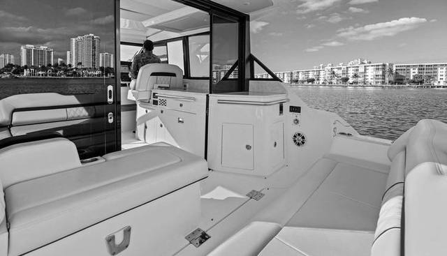 Treehouse yacht for sale 12