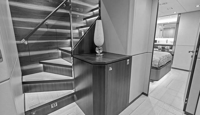 GENESIS yacht for sale 28