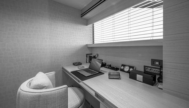 37XP-17 yacht for sale 58