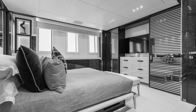 DOMANI yacht for sale 33