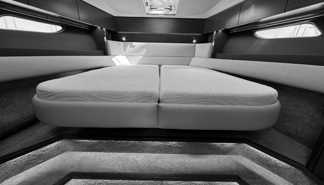 Roxy 2 yacht for sale 33