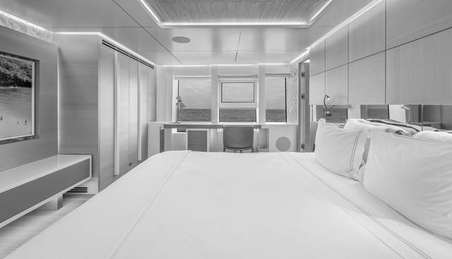 EVELYN P yacht for sale 19