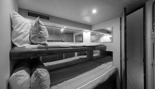 noname yacht for sale 37