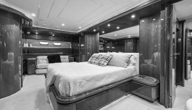 SINPATICO yacht for sale 33
