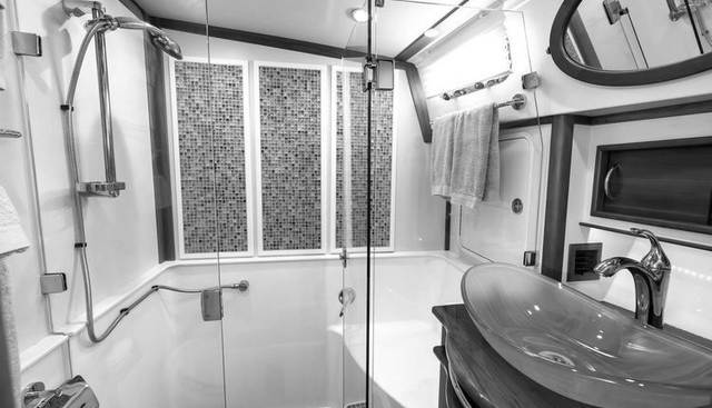 PINCH ME yacht for sale 38