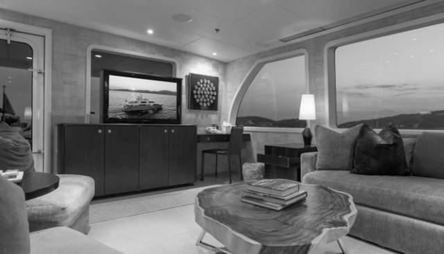 4*PUPPIES yacht for sale 33