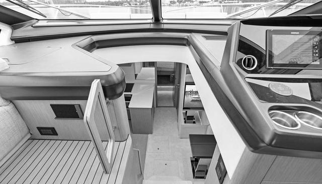 PREDATOR EVO yacht for sale 33