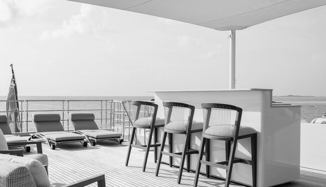 MOONEN 110 MUSTIQUE yacht for sale 9