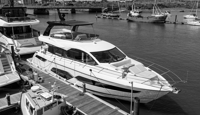 3042568 yacht for sale 9