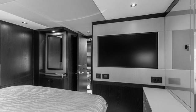 3042568 yacht for sale 47