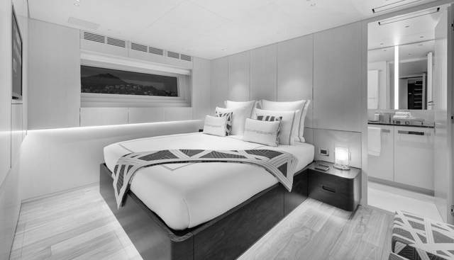 CONFESSA yacht for sale 18