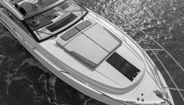 Time Out yacht for sale 18