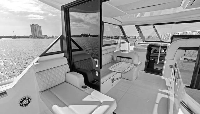 Treehouse yacht for sale 15